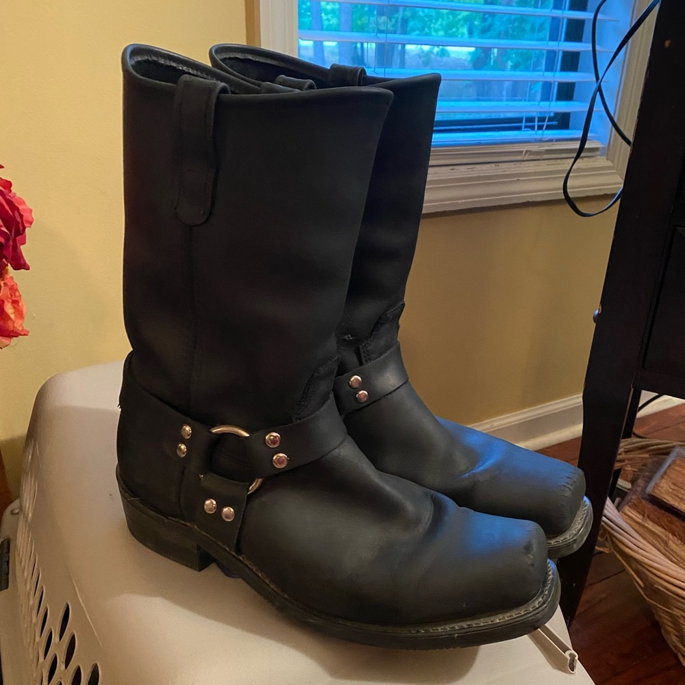 Men’s black motorcycle/work boots… Never worn